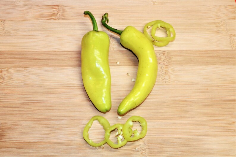 Banana Pepper Seeds 500 Scoville Mild Yellow Pepperoncini Etsy