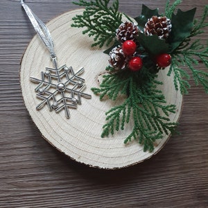 Christmas Hanging Silver Snowflake Tree Decoration Silver Ribbon