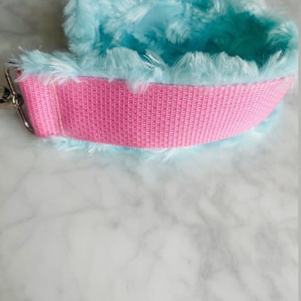 Custom fur pull strap