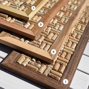 Weinkorken Untersetzer | Serviertablett | Küchendeko | Wanddeko | Korktafel | Größe 10 &quot;X 76&quot; | NussbaumBeize#1