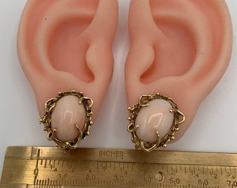 Vintage 14k yellow gold and Angel skin coral clip-on earrings