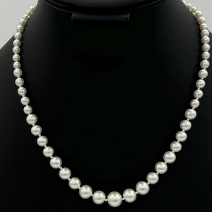 White faux pearl necklace