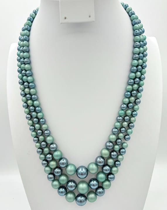 Vintage beaded necklace from Japan