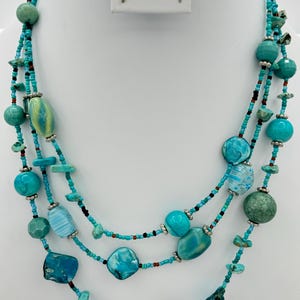 Vintage multi strand beaded, turquoise necklace