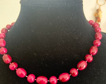 Vintage dark red  color beaded necklace.