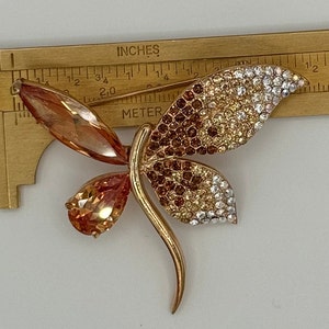 gold tone and amber tone rhinestones and crystal dragonfly brooch. zdjęcie 1