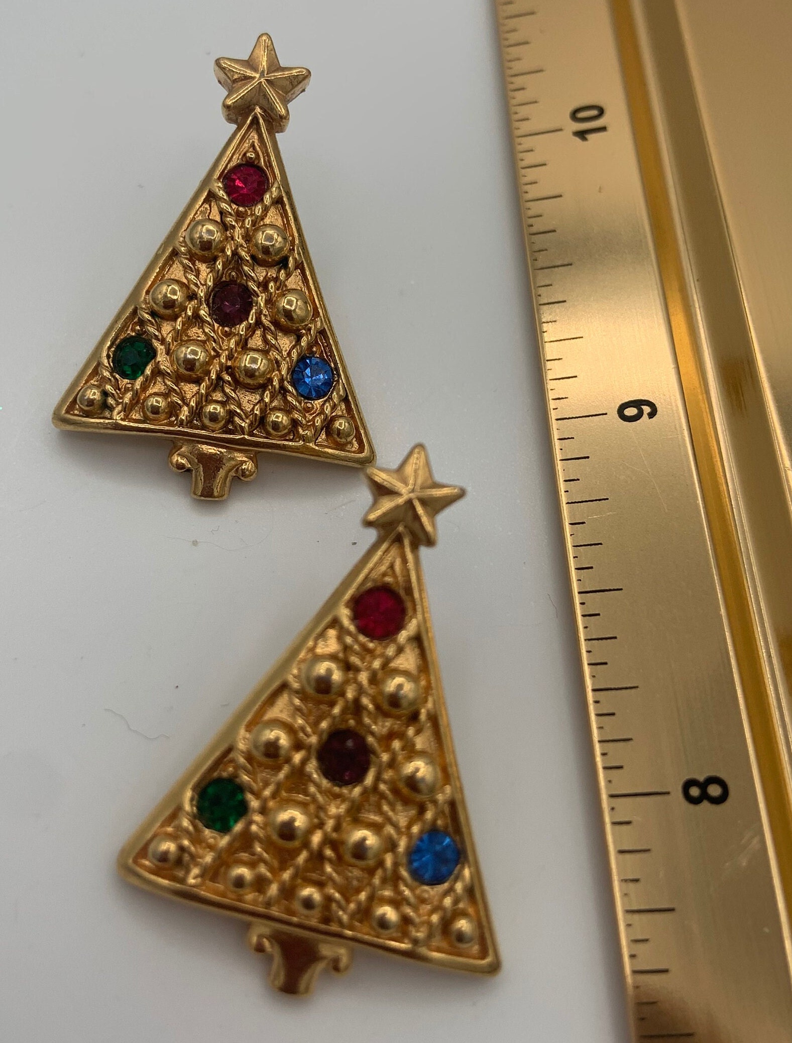 Vintage gold tone  Christmas earrings rhinestone beads.