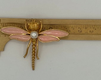 Beautiful vintage gold tone dragon fly brooch with pink wings