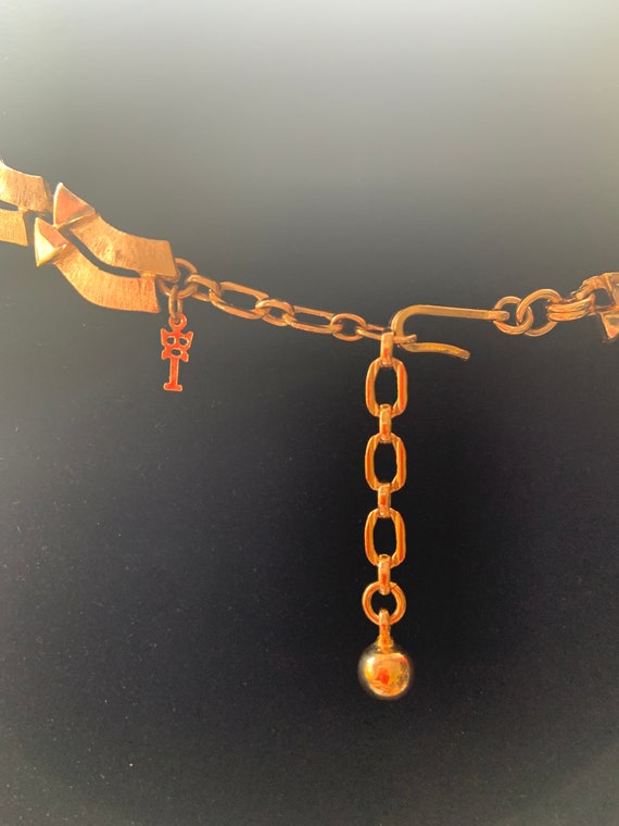 Crown Trifari vintage gold tone necklace - image 3