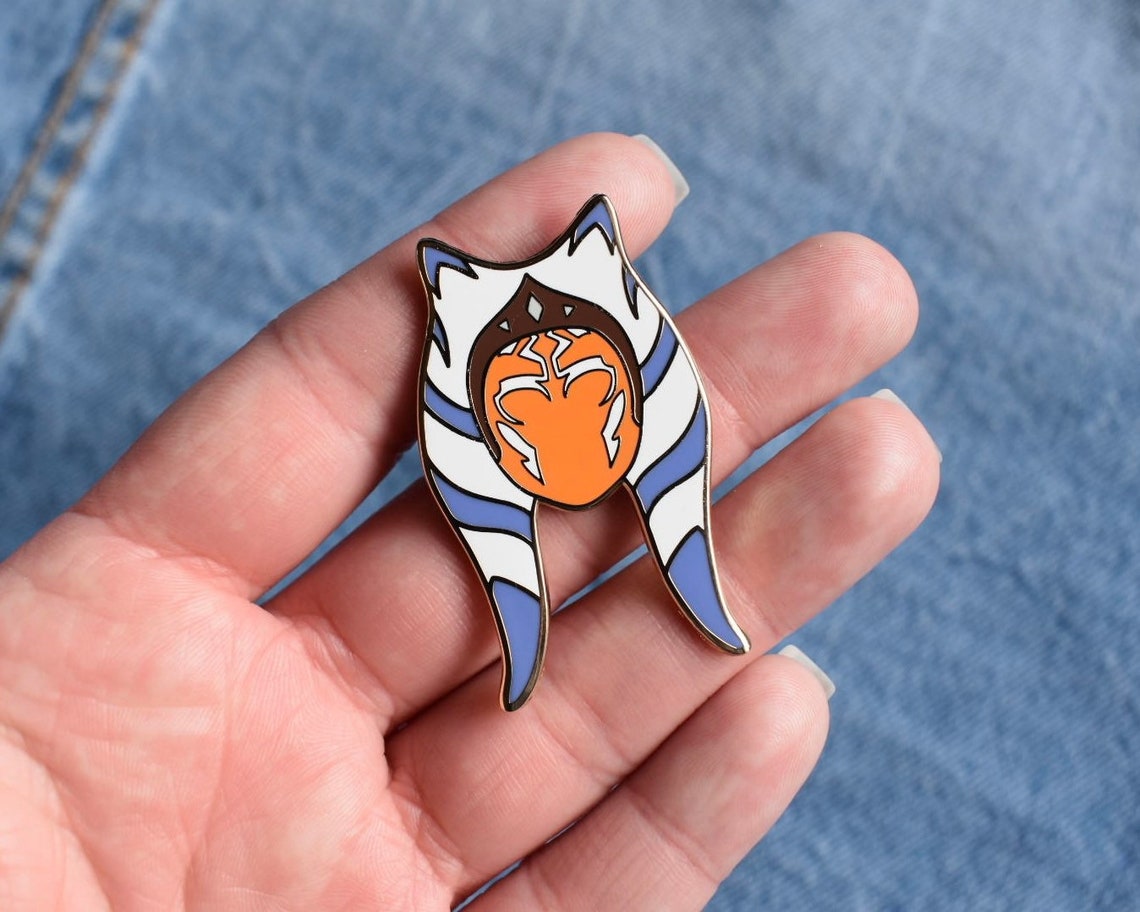 Ahsoka Tano Pin Snips Hard Enamel Pin Padawan Etsy