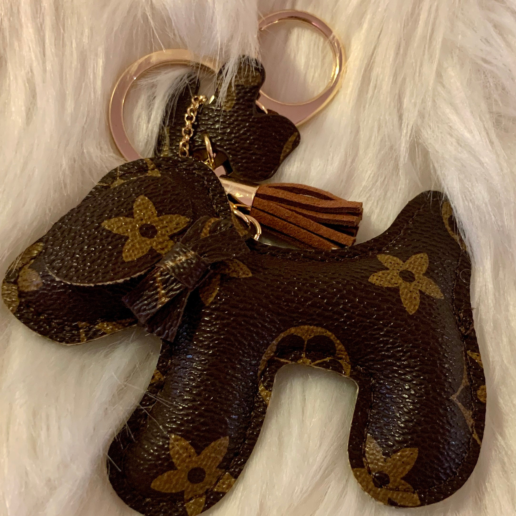 PU Leather Luxury Fashion Brown and Gold Pattern Dog Golden Retriever  Animal Keychain Tassel Purse Accessory Gift Women & Cute High Quality