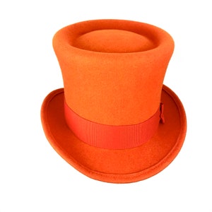 Oranje vilten hoge hoed, grotere hoge hoed, hoge vilten hoge hoed, hoge hoge hoed, oranje vilten hoed