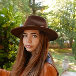 Flat Brim Fedora Hat for Women and men - Flat Brim Cowboy Hat Style - Brown Fedora
