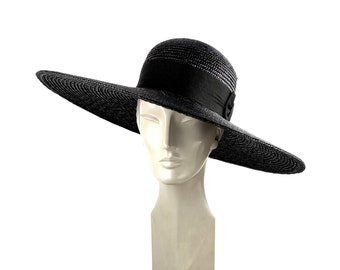 Schwarzer Sommer Strohhut mit breiter Krempe - Chices Strand Accessoires als Sonnenschutz