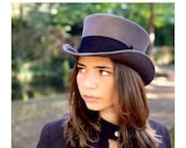 Women display picture 2