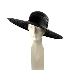 Black Summer Straw Hat with Wide Brim - Chic Beach Accessories for Sun Protection