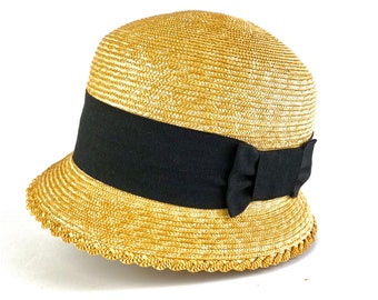 Chapeau cloche en paille style années 20 - Fait à la main avec de la paille de haute qualité pour une touche de glamour