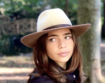Classic Beige Fedora Hat for Men and Women - Stylish Faded Felt Design