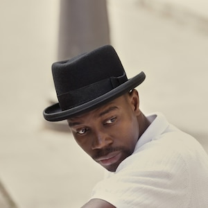 Black homburg felt hat - black pork pie hat - Timeless Elegance for men