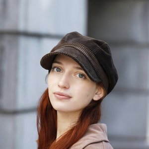 Brown Newsboy Hat in Soft Velvet Corduroy - Vintage-Inspired Brown baker boy Cap - Gatsby Hat for Women and Men