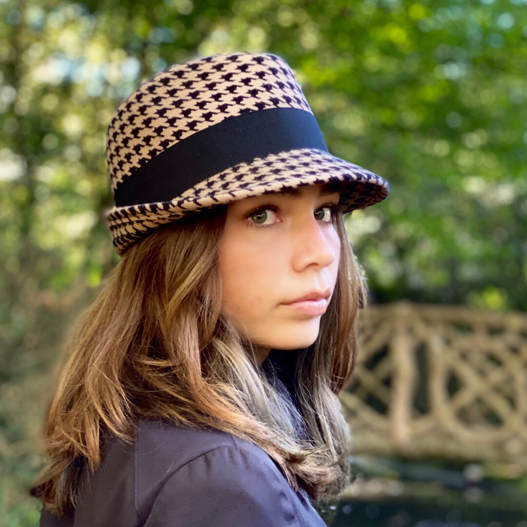 Short Brim Fedora - Houndstooth Felt Hat - Classic Vintage  display picture 1
