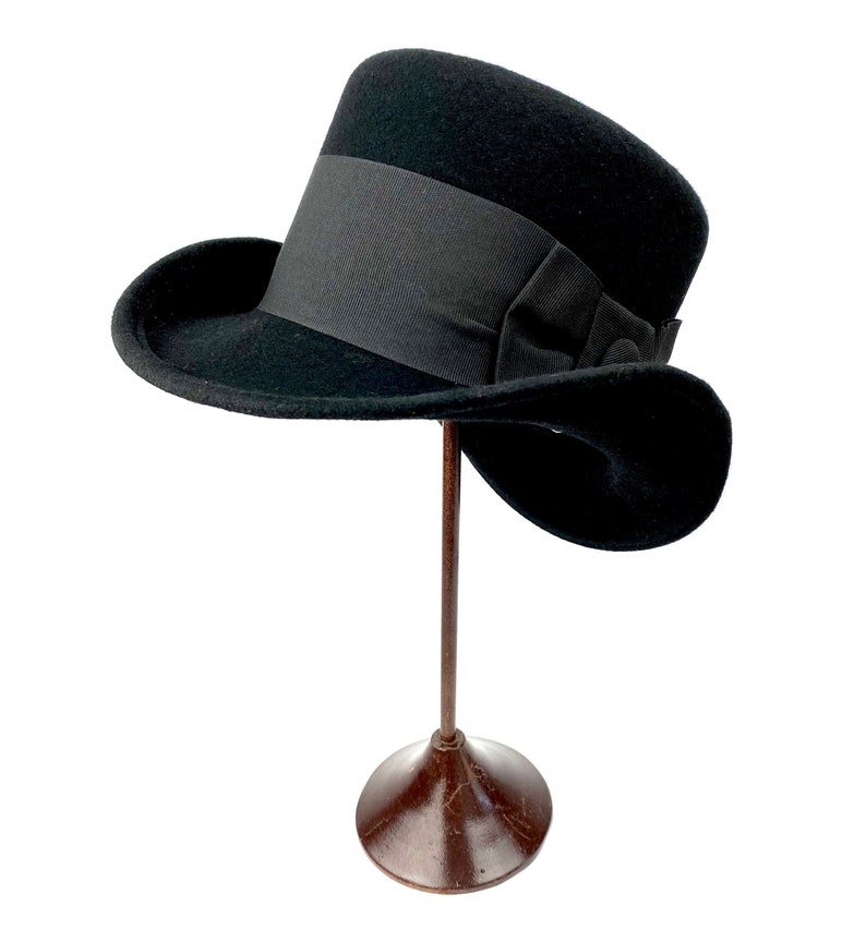 Men’s Steampunk Clothing, Costumes, Fashion     Black felt top hat man woman top hat race top hat victorian top hat edwardian black top hat topper hat John Bull top hat  AT vintagedancer.com