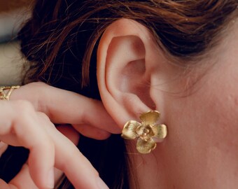 Hypoallergenic nickel-free raw brass earrings lead-free golden cherry blossom boho pin texture