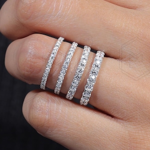 Anello con diamanti taglio rotondo coltivati in laboratorio, anello nuziale completo dell'eternità, anello abbinato/impilabile, regalo di anniversario per le donne, anello minimalista per la moglie