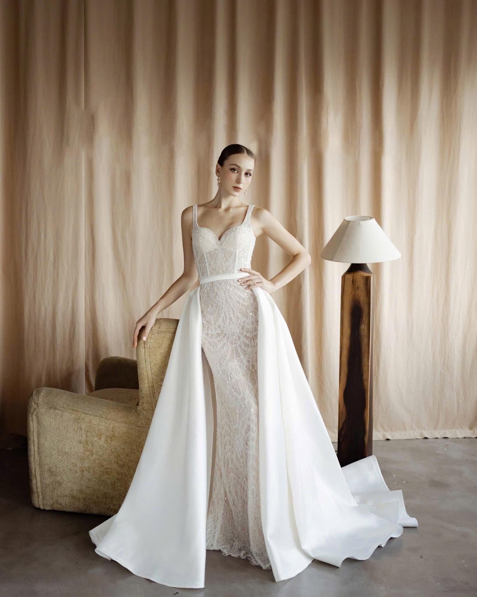 chinese dress ladies V-neck Beads Appliques Wedding Dresses with Sleeves