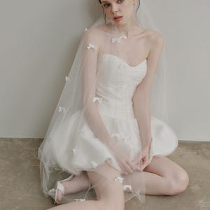 Short Sweetheart Wedding Dress , Puffy Skirt Mini Gown for Brides , Short Wedding Dress , Mini Wedding Dress