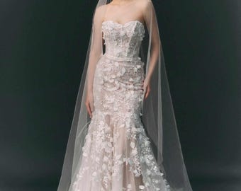 Chantilly Lace Mermaid Gown | Sexy Elegant Couture | Garden Estate Wedding