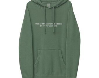 Cuando consigo estos productos químicos sudadera bordada equilibrada / sudadera con capucha moderna minimalista / terapeuta camisa de trabajador social de salud mental