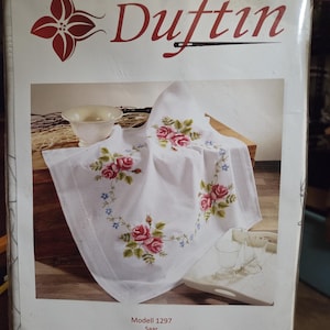 Duftin  Floral Table Topper, made in Hungary 80x80 embroidery kit modell 1297