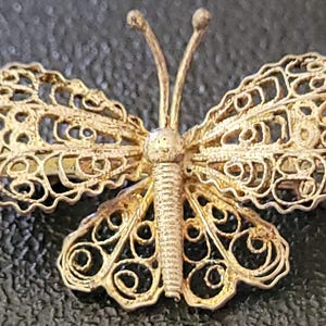 Vintage Silver Filigree Butterfly brooch pin marked 1000 sterling br26