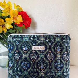 Posie Pfau Reißverschluss Beutel | Gesteppte Schminktasche | Rifle Paper Co Gesteppte Tasche