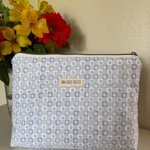 Daisy Checker Print Reißverschluss Beutel | Gesteppte Schminktasche | Rifle Paper Co Gesteppte Tasche