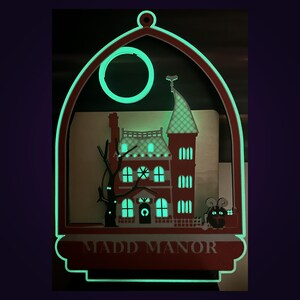 Personalisiertes, doppelseitiges Namensschild „Spukhaus“, Halloween- und Weihnachtsdekoration, 30 cm, im Dunkeln leuchtend, individuelles Herrenhaus-Ornament Bild 5