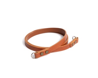Camera strap made of high-quality leather | With rivets for DSLR and analog cameras. Handmade in Germany. Black or brown.