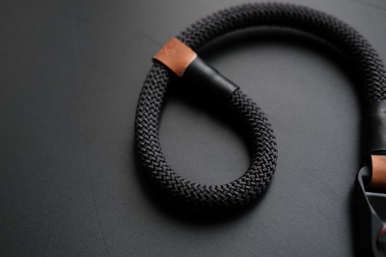 Hand strap rope with quick release from Peak Design image 2