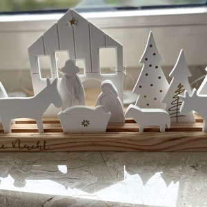 Weihnachts-Gartenflagge „Stille Nacht“ – 30,5x45,7 Cm, Doppelseitig | Krippen-Motiv Mit Büffelkaro | Wetterfest