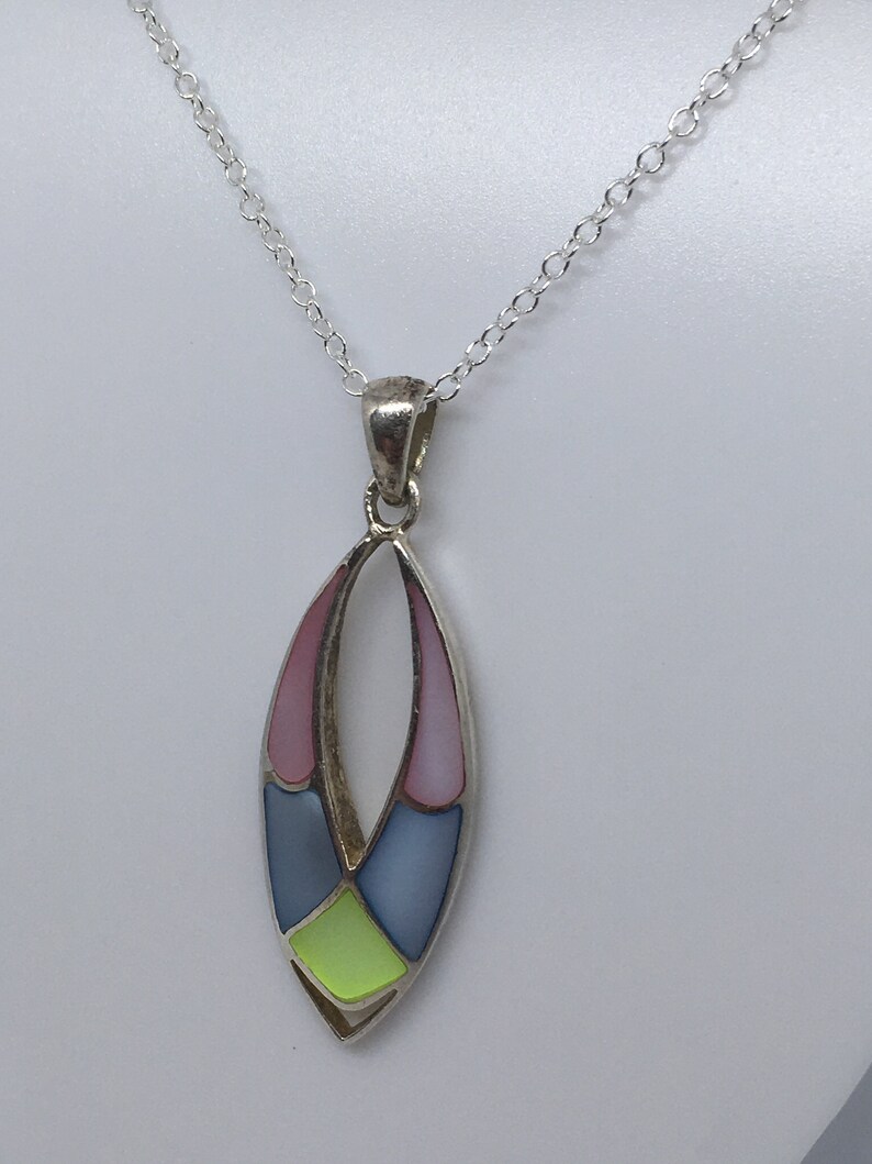 Mother of Pearl Vintage Sterling Silver 925 Oval Drop Beautiful Pendant Necklace