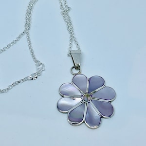 Mother of Pearl lilac Flower Art Deco Vintage Pendant Sterling Silver 925, Mothers Day, Friend Gift, Gift For Her, Birthday Gift