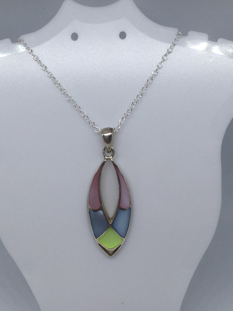 Mother of Pearl Vintage Sterling Silver 925 Oval Drop Beautiful Pendant Necklace
