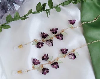 Floral glasses chain, whimsy jewelry, summer accessory, sunglasses holder, Fairycore gift for her, Birthday present for librarian