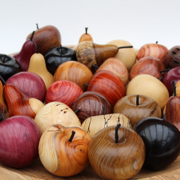 Äpfel aus Holz, Äpfel, Obst, Ornamente, Sammlerstücke.