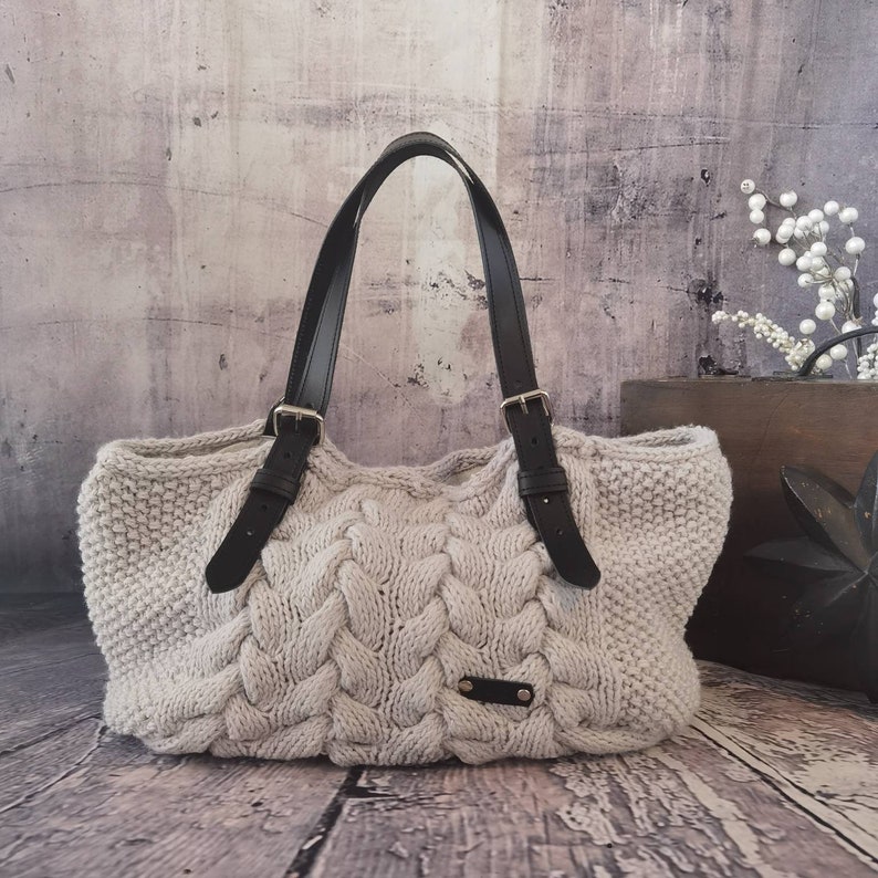 gray women/'s handbag Knit Handbag shopping bag,Handwoven wool women/'s handbag with leather handles gray /& black Bohemian shoulder bag
