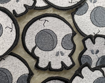 Skull 60mm iron on patch