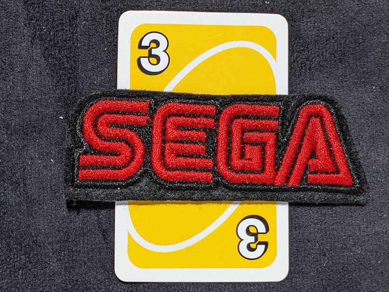Inofficiell Sega Classic-logotyp 95 mm strykmärke (3) Shadow Red