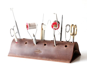 Leather fly tying tool holder / caddy / organiser – Choice of colours