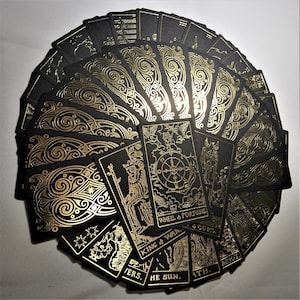 Baraja de Tarot Negra Lámina DORADA, ALTA CALIDAD